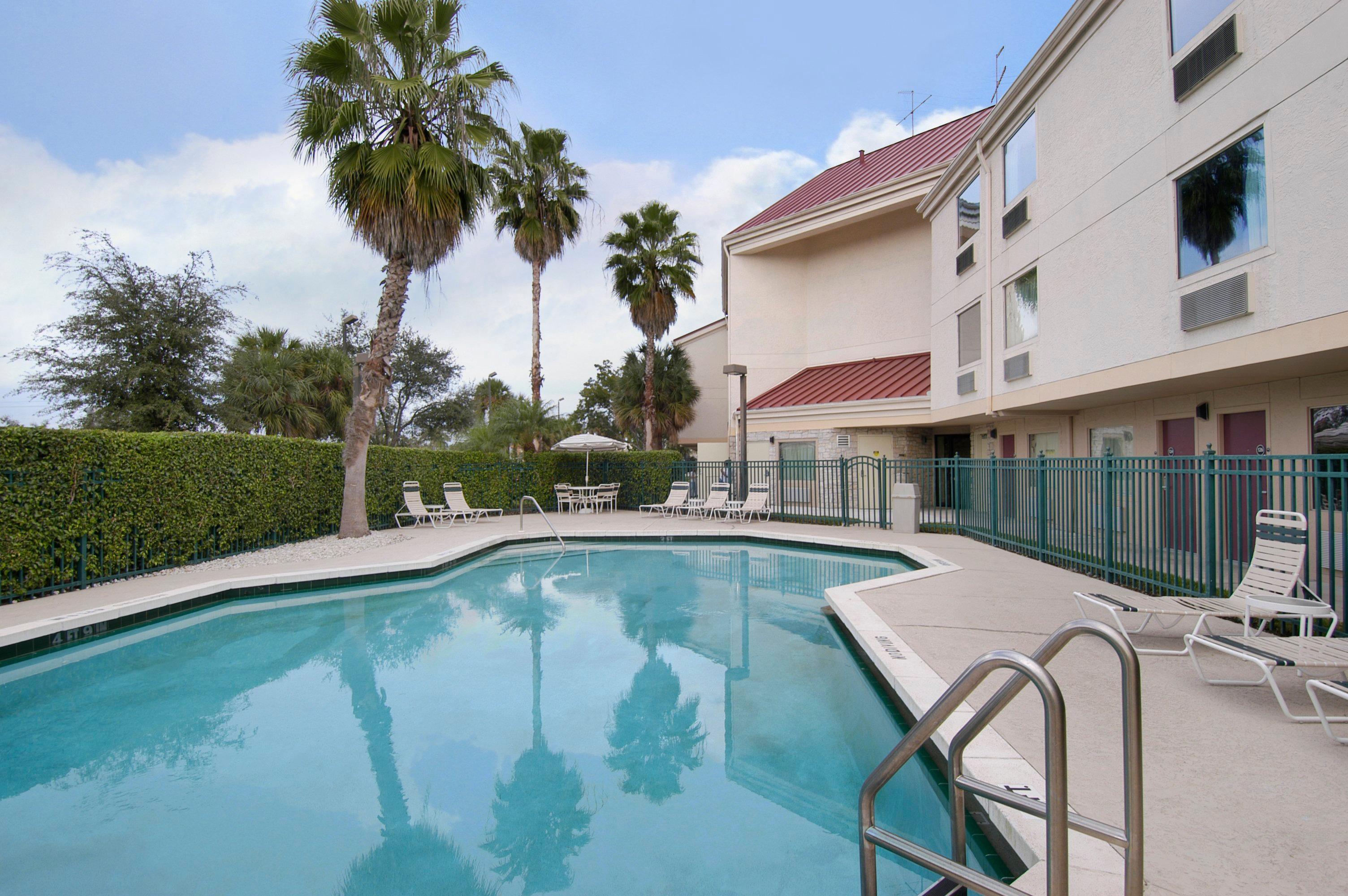 Red Roof Inn Plus+ West Palm Beach Bagian luar foto